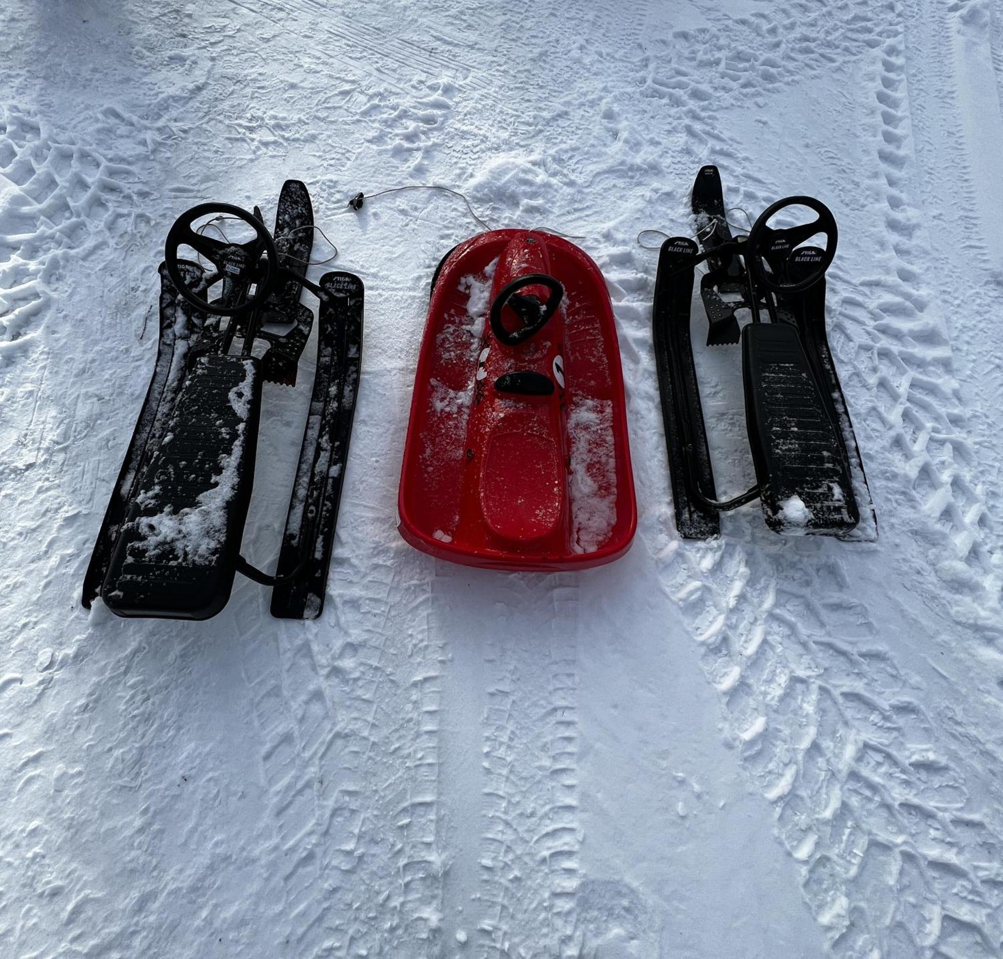 Koselig Hytte Med Usjenert Og Solrik Beliggenhet 耶卢 外观 照片