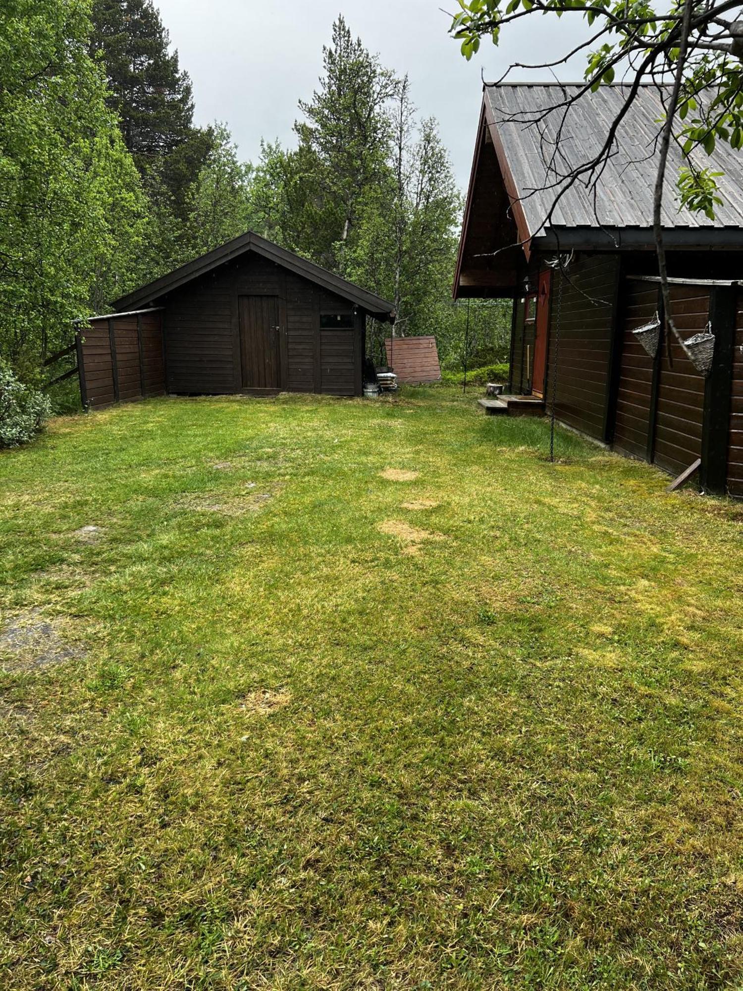 Koselig Hytte Med Usjenert Og Solrik Beliggenhet 耶卢 外观 照片
